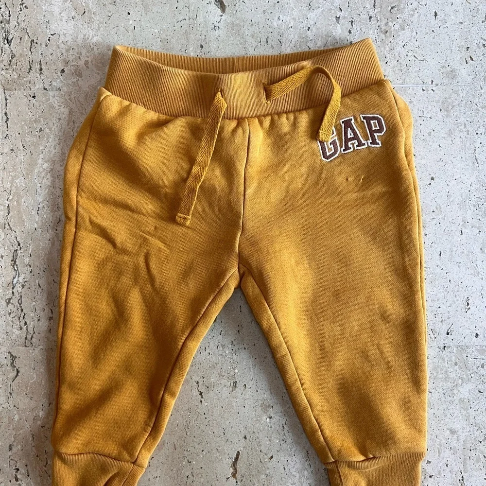 Baby Boy Baby Gap and Tommy Hilfiger 12-18 Month Pants and One Piece Bundle